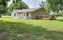 3319 E 69th Ave, Hutchinson, KS 67502