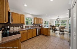 148 Mallard Path, Bushkill, PA 18324