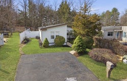70 Deer Way, Manalapan, NJ 07726
