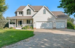51219 243rd St, Glenwood, IA 51534