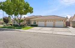 3320 Forum Way, Madera, CA 93637