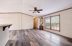 157 Lakeside Dr, Bastrop, TX 78602