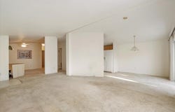 35 Nuclear Ln, Richland, WA 99354