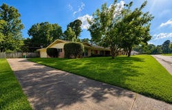 1403 Palm Dr, Texarkana, TX 75503