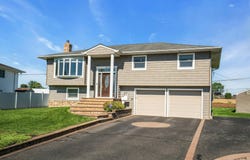 25 Heather Crescent, Commack, NY 11725