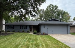 21801 Little Brook Way, Strongsville, OH 44149