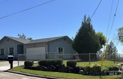 748 Hughes Dr, Payette, ID 83661