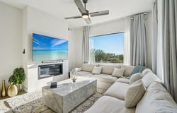 5250 E DEER VALLEY Drive, Phoenix, AZ 85054