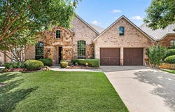 8424 Jefferson Way, Lantana, TX 76226