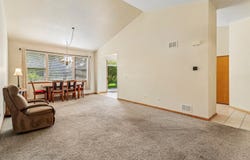 2276 Ashbrook Lane, Grayslake, IL 60030