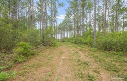 8260 Gin Rd, North Pace, FL 32571