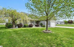 513 Westwind Lane, Ithaca, MI 48847