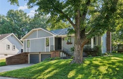 1201 Bristol Way, Liberty, MO 64068