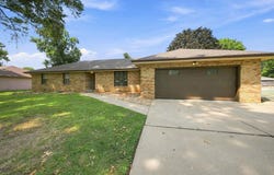 109 W Aven, Nixa, MO 65714