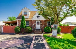 733 9th Street, West Babylon, NY 11704