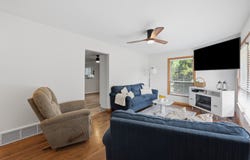 202 Bonnie Brae Avenue, Itasca, IL 60143