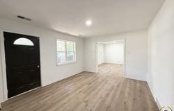 210 SW Sanneman DR, Topeka, KS 66609