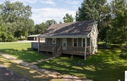 302 E Junge Street, Cole Camp, MO 65325