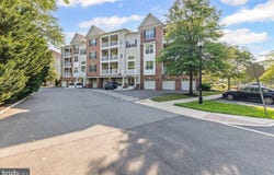 226 BREEDERS CUP Drive, CHERRY HILL, NJ 08002