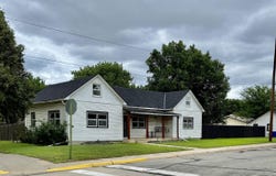 301 E Hudson St, Inman, KS 67546