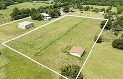 215 Old Highway 90 Loop, Schulenburg, TX 78956