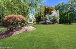 9 Woodcrest Terrace, Englishtown, NJ 07726