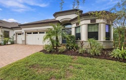 901 GRAND CRESTA Avenue, BRANDON, FL 33511
