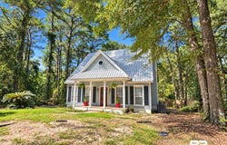 104 Crestview Circle, Daphne, AL 36526