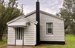 2254 E Bergin Avenue, Burton, MI 48529