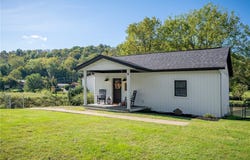 1237 Snow Lane, St Albans, WV 25177