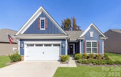 129 Picasso Trail, Mount Holly, NC 28120