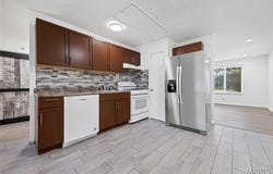 12157 Parkwood Place, Maryland Heights, MO 63043