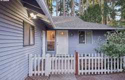 12380 SW WALNUT St, Tigard, OR 97223