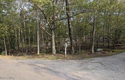 Apple Tree Dr lot: 1, Dingmans Ferry, PA 18328