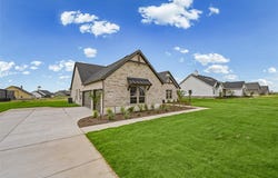 12409 Hornfels Drive, Krum, TX 76249