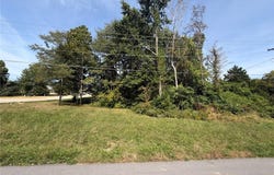 Breckenridge Drive, Hannibal, MO 63401