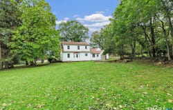 22 Tomlinson Road, Seymour, CT 06483