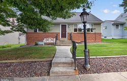607 HILTON, LANCASTER, PA 17603