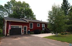 218 E Bayfield St, Washburn, WI 54891