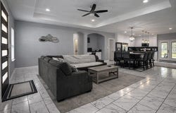 211 Kelly Lane, Seven Points, TX 75143