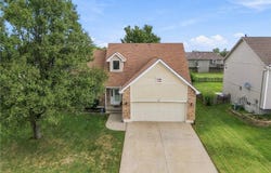 1112 Camelot Drive, Raymore, MO 64083