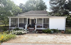 512 S Broadway St, Tupelo, MS 38804