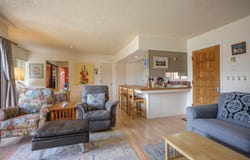 9 Comanche, El Prado, NM 87529