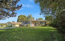621 E Cypress Avenue, Glendora, CA 91741