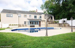 35 Richard Terrace, Middletown, NJ 07748