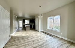 313 E Rapp Road, Talent, OR 97540