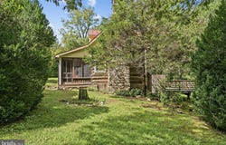 263 LIZZIE MILLS Road, CASTLETON, VA 22716