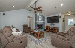 3801 Oak Hill Drive, Bryan, TX 77802