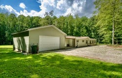 45 Butch Smith Ln., Byrdstown, TN 38549