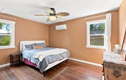 129 S Pine St, Rockford, WA 99030